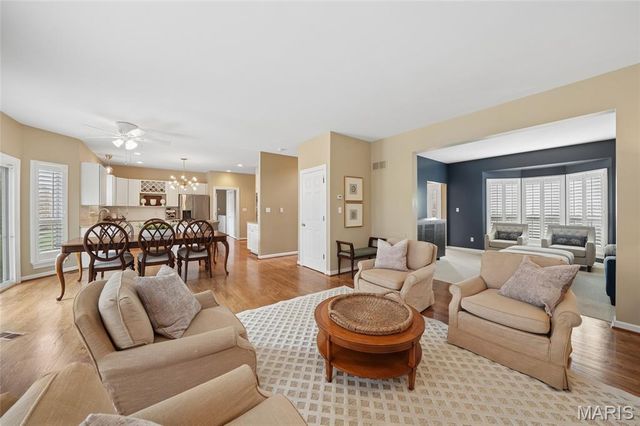 1059 Huthmaker Avenue, Kirkwood, MO 63122