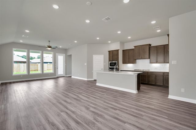 529 Cedar Harbor Court, Conroe, TX 77304