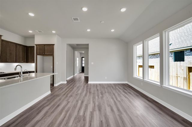 529 Cedar Harbor Court, Conroe, TX 77304