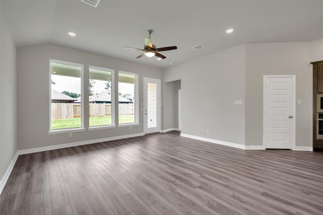 529 Cedar Harbor Court, Conroe, TX 77304