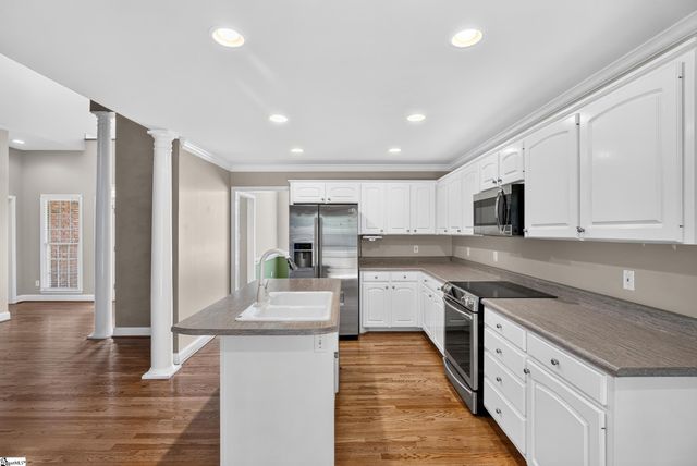 283 Rock Springs Drive, Spartanburg, SC 29301
