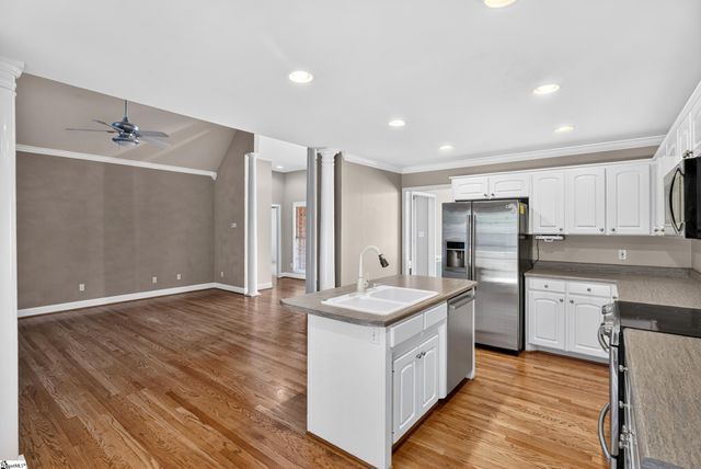283 Rock Springs Drive, Spartanburg, SC 29301