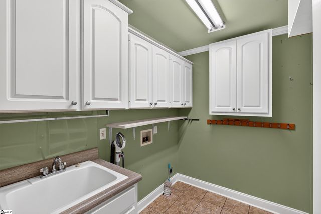 283 Rock Springs Drive, Spartanburg, SC 29301