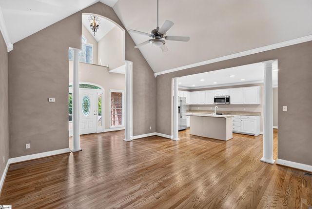 283 Rock Springs Drive, Spartanburg, SC 29301