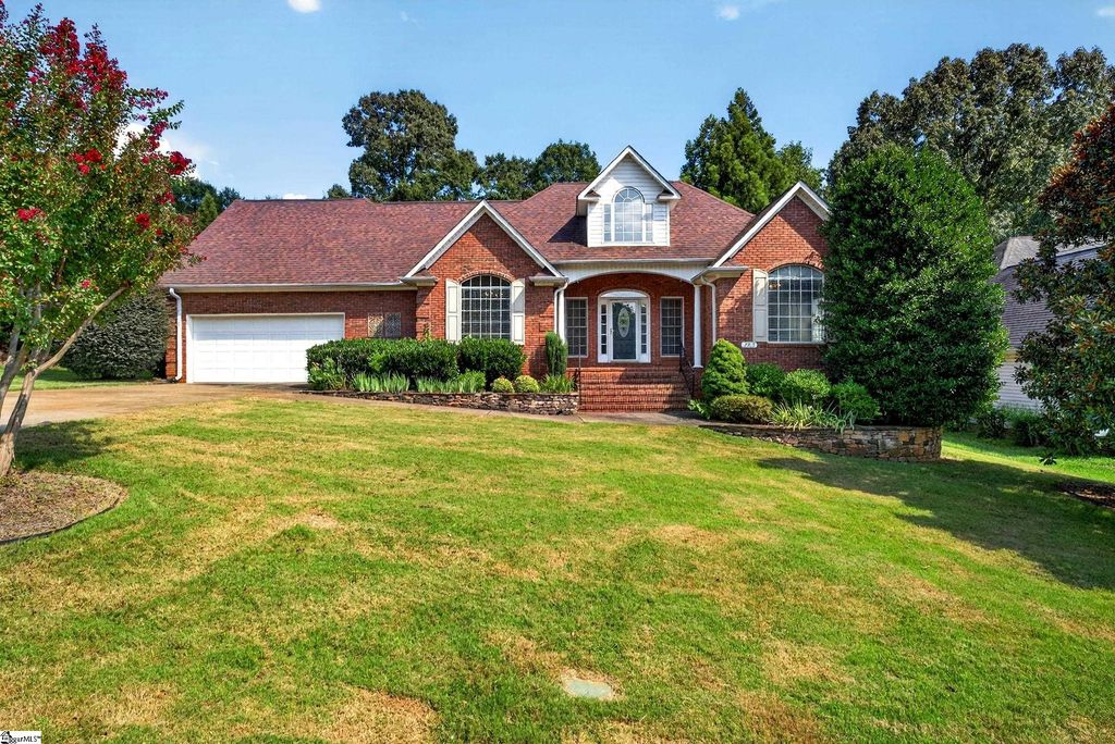 283 Rock Springs Drive, Spartanburg, SC 29301
