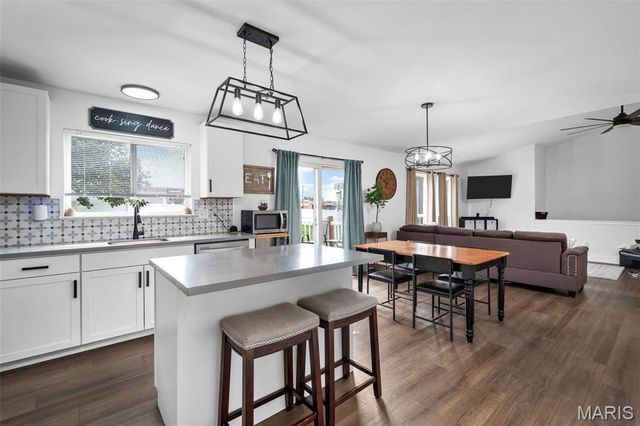 4 Royallbend Court, O'fallon, MO 63368