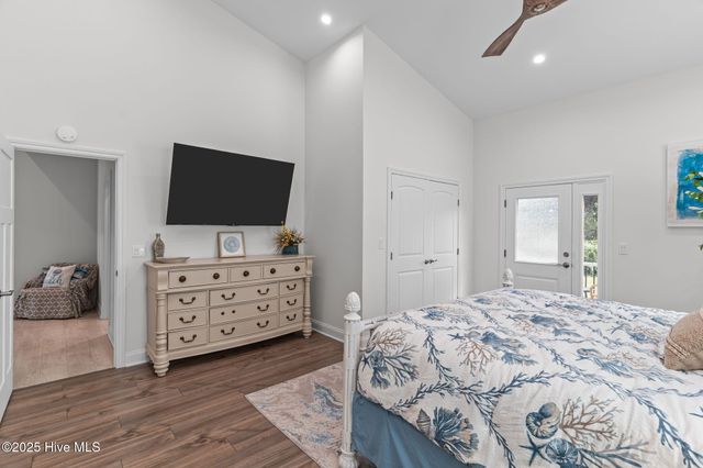 214 Mcglamery Street, Oak Island, NC 28465