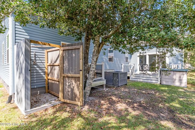 214 Mcglamery Street, Oak Island, NC 28465