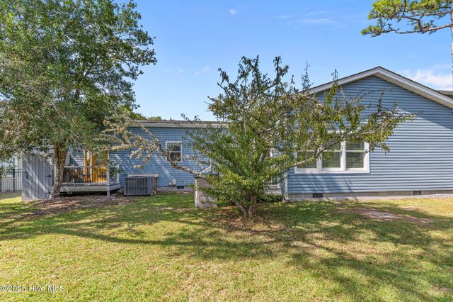 214 Mcglamery Street, Oak Island, NC 28465