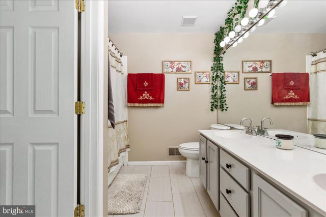 16812 MIRANDA LN, Woodbridge, VA 22191