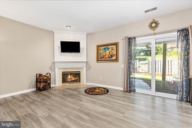 16812 MIRANDA LN, Woodbridge, VA 22191