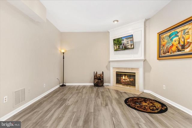 16812 MIRANDA LN, Woodbridge, VA 22191
