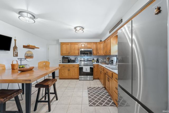 4016 Beaverbrook Drive, Fort Wayne, IN 46815