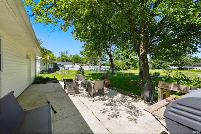 4016 Beaverbrook Drive, Fort Wayne, IN 46815