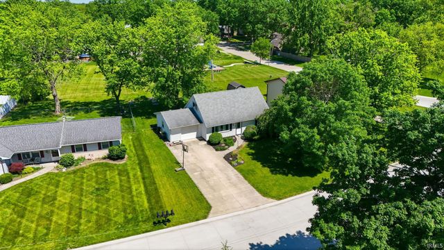 4016 Beaverbrook Drive, Fort Wayne, IN 46815
