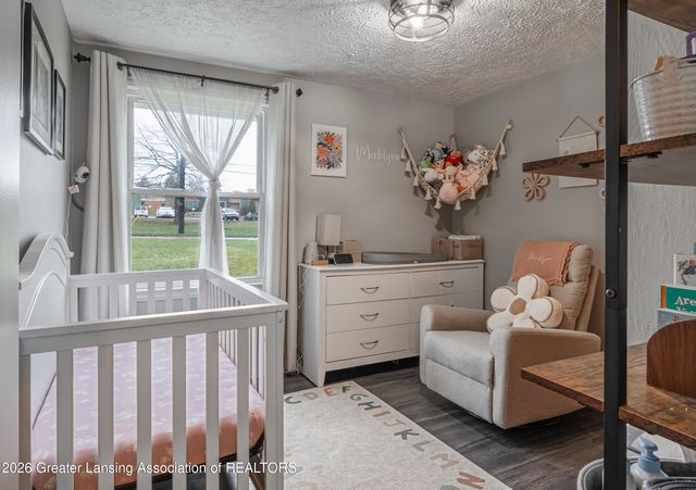 2827 W Willow Street, Lansing, MI 48917
