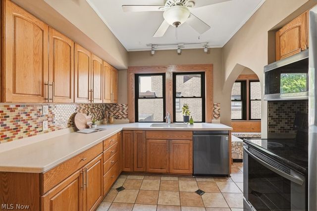 17513 Laverne Avenue, Cleveland, OH 44135