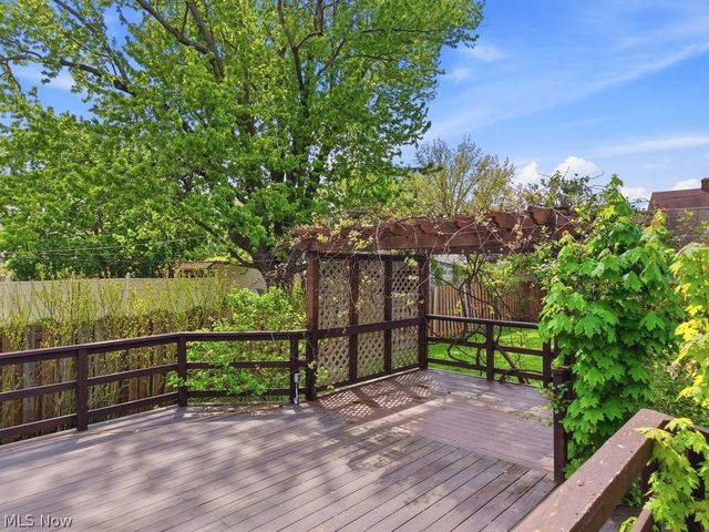 17513 Laverne Avenue, Cleveland, OH 44135