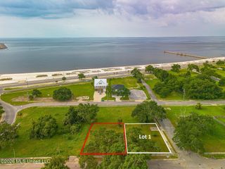 9th Street, Gulfport, MS 39501