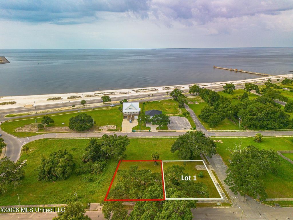 9th Street, Gulfport, MS 39501