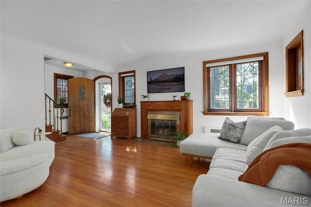 6635 Devonshire Avenue, St Louis, MO 63109