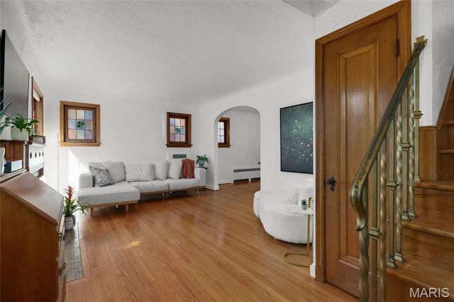 6635 Devonshire Avenue, St Louis, MO 63109