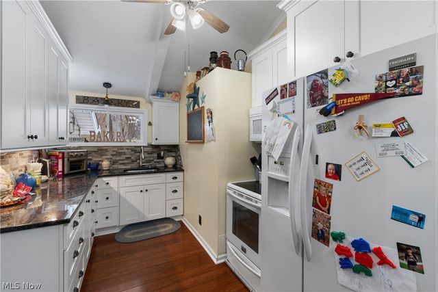 5039 Erie Avenue N, Canal Fulton, OH 44614