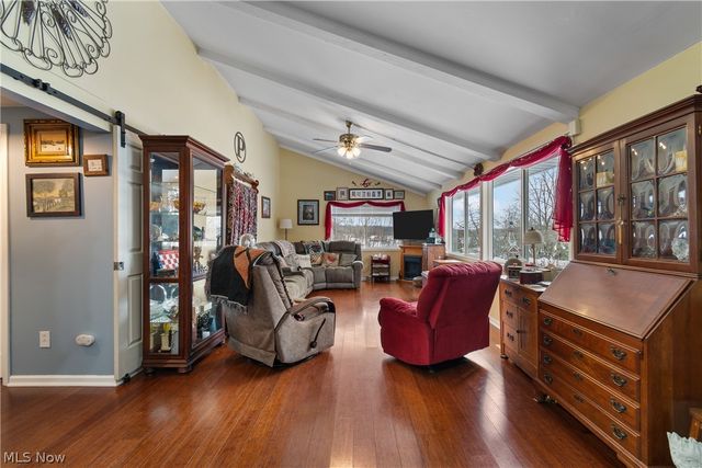 5039 Erie Avenue N, Canal Fulton, OH 44614