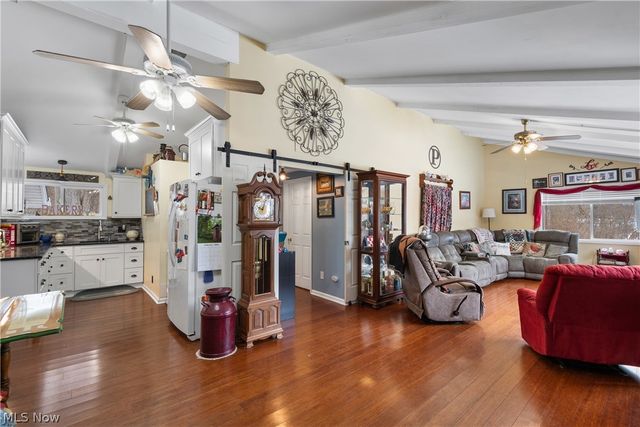 5039 Erie Avenue N, Canal Fulton, OH 44614