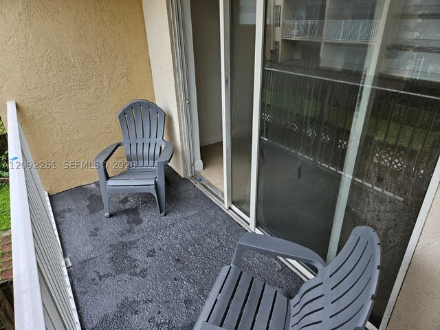 5201 Geneva Way 201, Doral, FL 33166