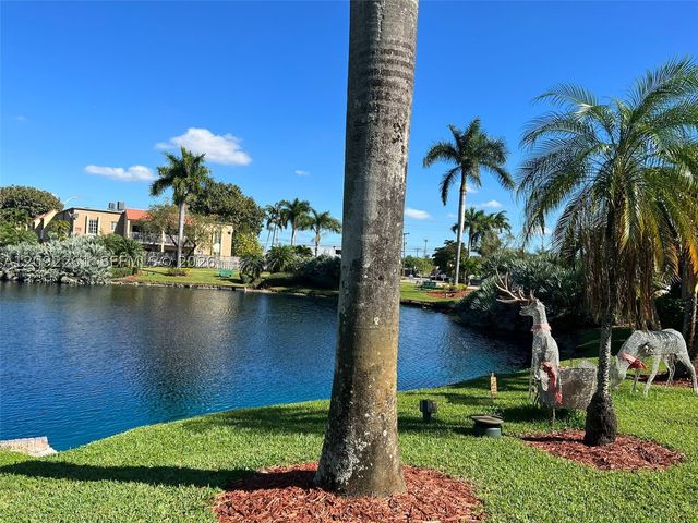 5201 Geneva Way 201, Doral, FL 33166