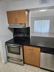 5201 Geneva Way 201, Doral, FL 33166