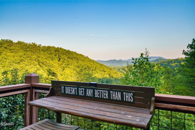 2603 June Bug Way, Sevierville, TN 37862