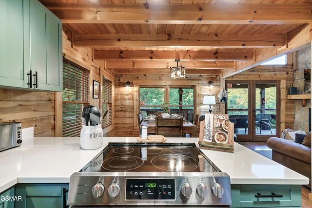 2603 June Bug Way, Sevierville, TN 37862