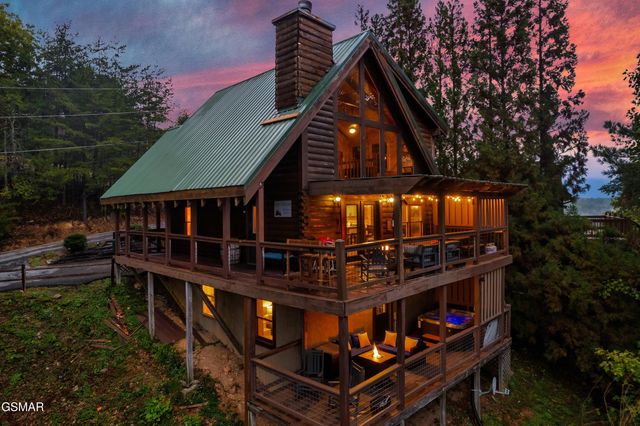 2603 June Bug Way, Sevierville, TN 37862