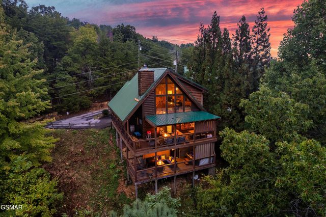 2603 June Bug Way, Sevierville, TN 37862