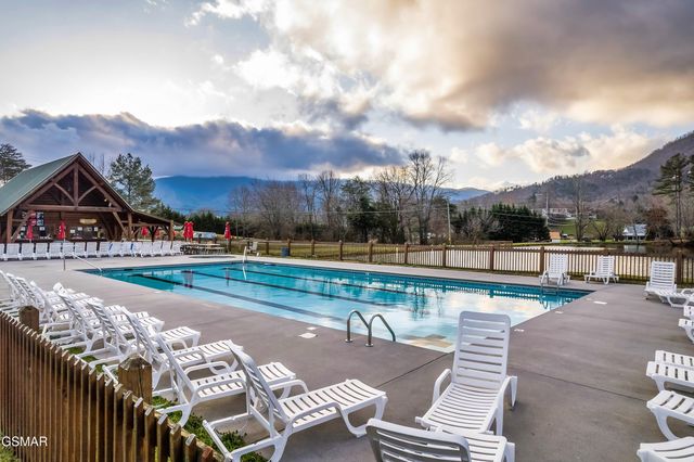 2603 June Bug Way, Sevierville, TN 37862