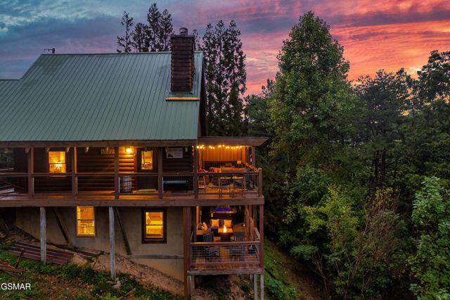 2603 June Bug Way, Sevierville, TN 37862