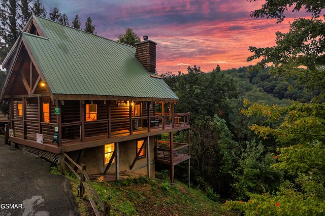 2603 June Bug Way, Sevierville, TN 37862