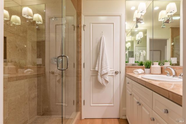 136 Peacock Dr, San Rafael, CA 94901