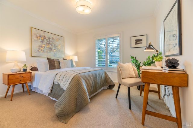 136 Peacock Dr, San Rafael, CA 94901