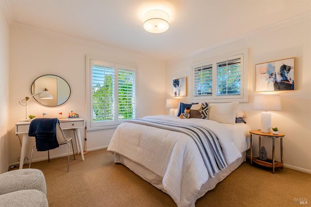 136 Peacock Dr, San Rafael, CA 94901