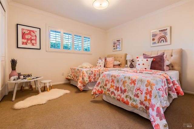 136 Peacock Dr, San Rafael, CA 94901