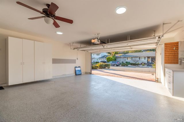 136 Peacock Dr, San Rafael, CA 94901