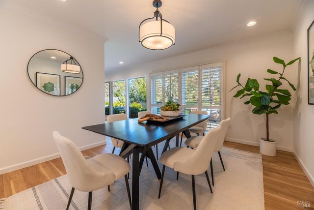 136 Peacock Dr, San Rafael, CA 94901