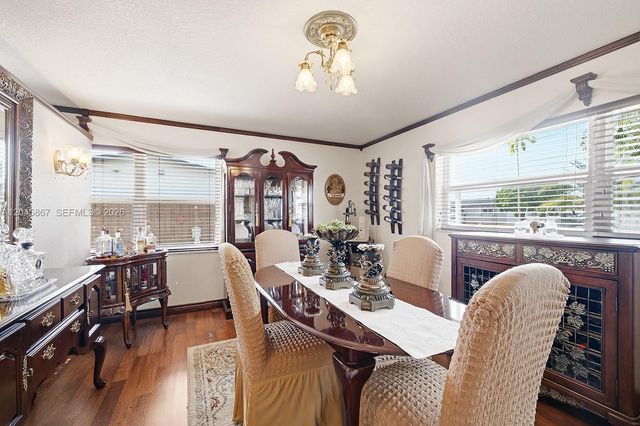 7858 NW 171st St, Hialeah, FL 33015