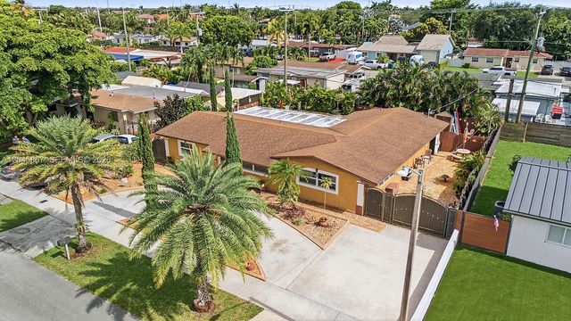7858 NW 171st St, Hialeah, FL 33015