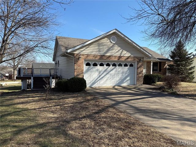 7 Nick Ridge Drive, Washington, MO 63090