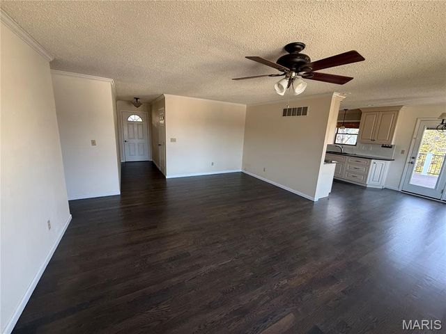 7 Nick Ridge Drive, Washington, MO 63090