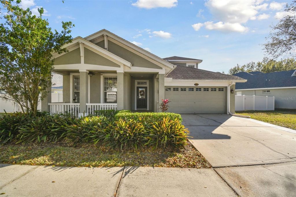 18034 LAKE REFLECTIONS BOULEVARD, Lutz, FL 33558